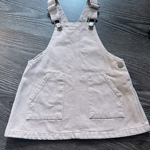 Zara Other - Like new Zara baby, pink cotton jumper
In a size 12-18 months